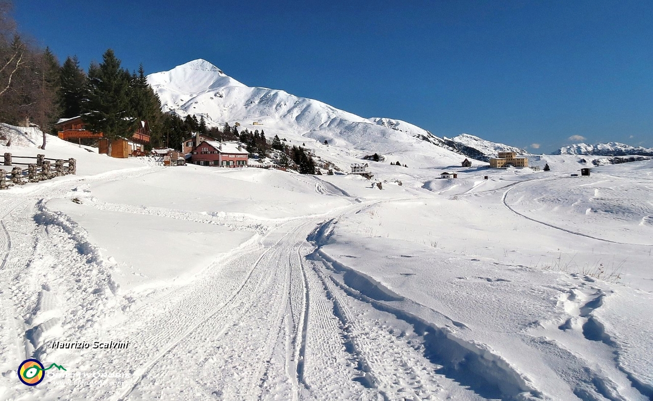 20 Piani di Artavaggio, li riattraverso per portarmi alla chiesetta....JPG